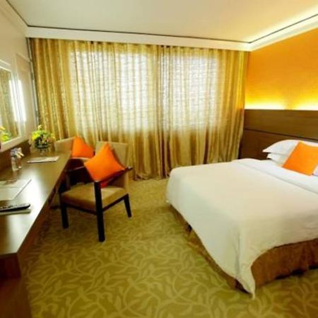 The Royal Mandaya Hotel Davao City Eksteriør billede