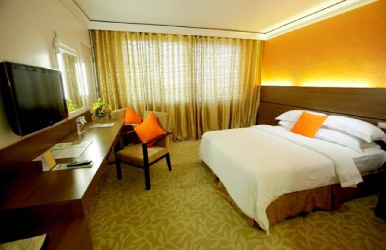 The Royal Mandaya Hotel Davao City Eksteriør billede