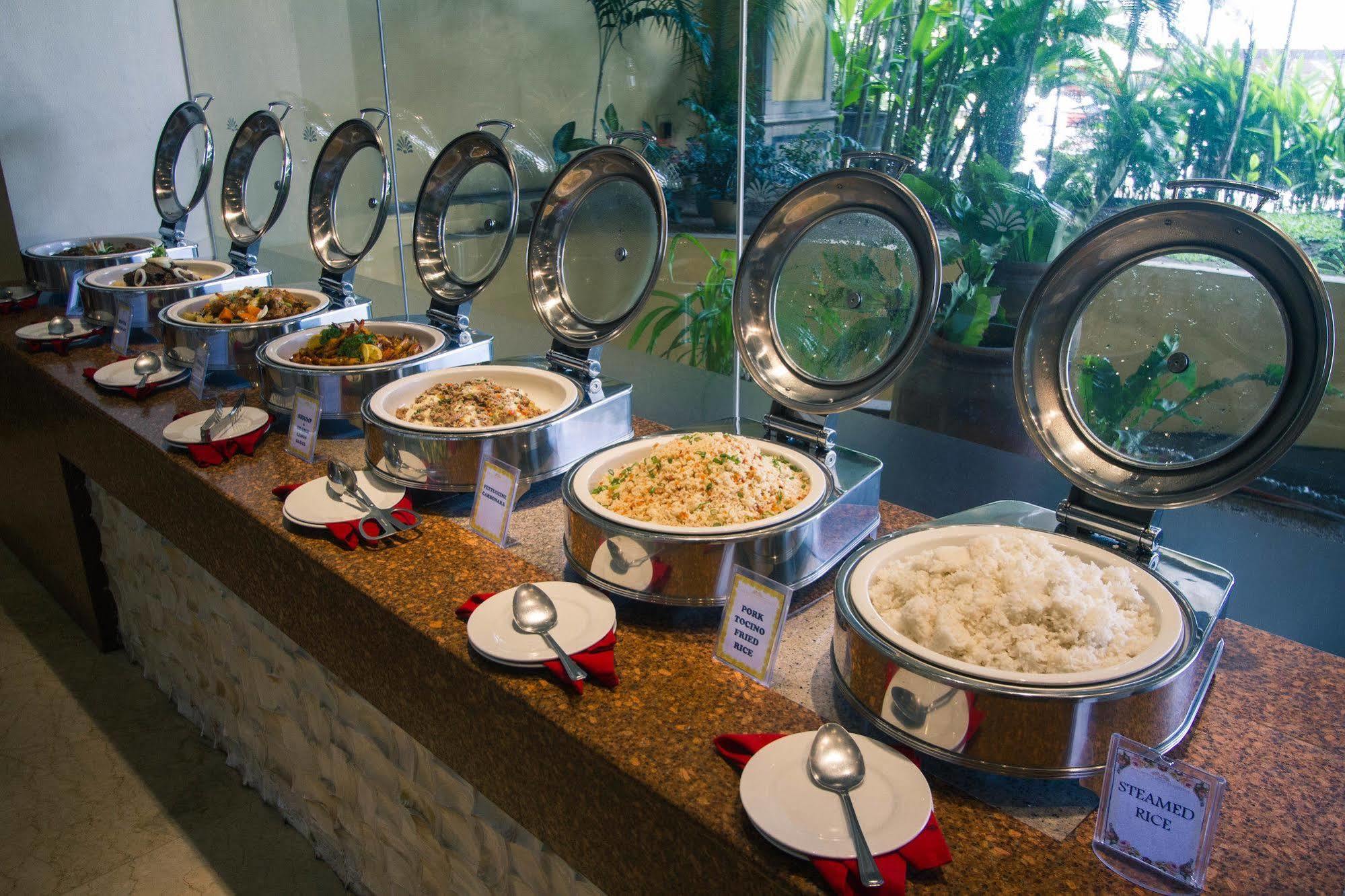 The Royal Mandaya Hotel Davao City Eksteriør billede