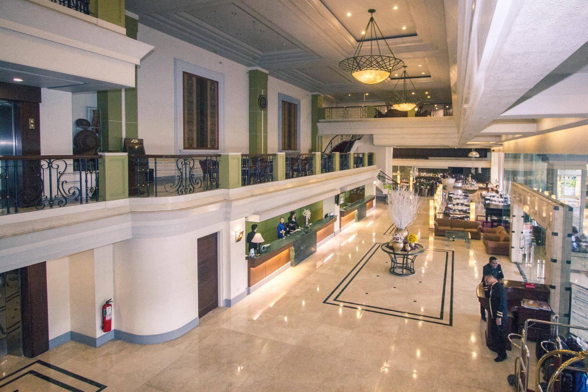The Royal Mandaya Hotel Davao City Eksteriør billede