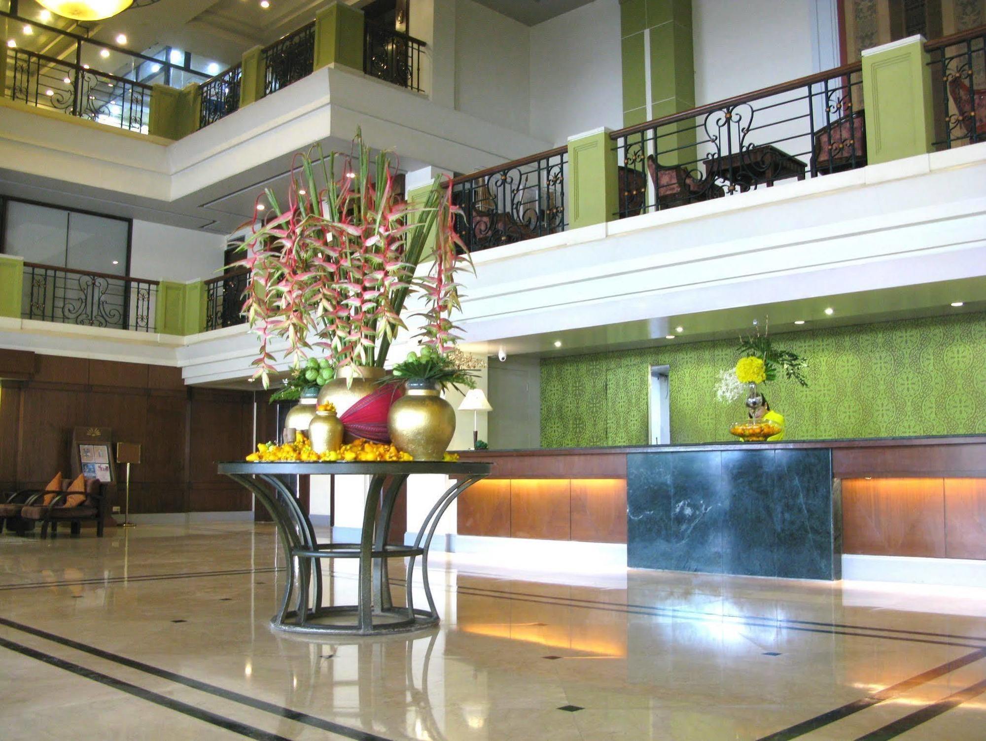 The Royal Mandaya Hotel Davao City Eksteriør billede