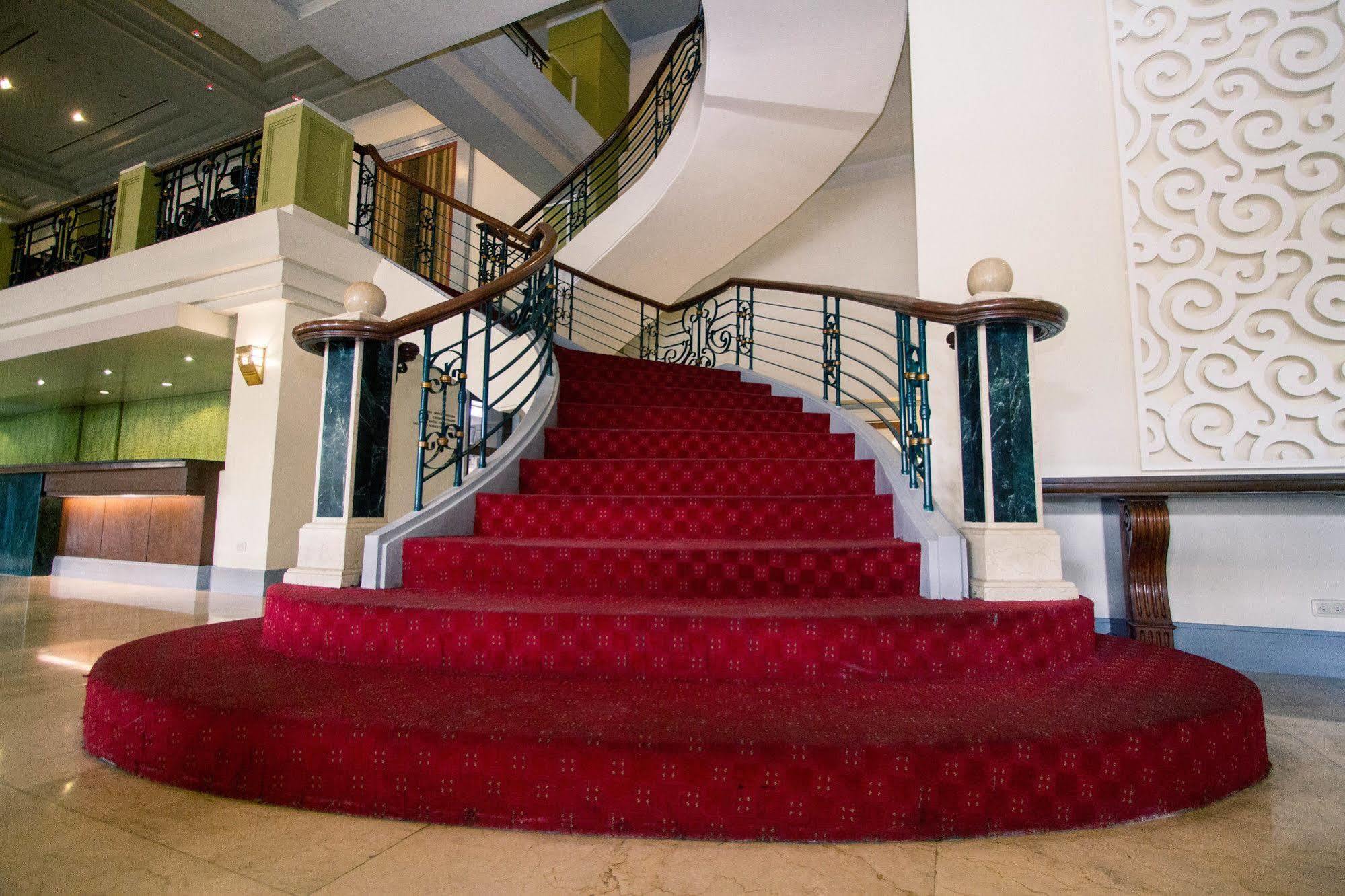 The Royal Mandaya Hotel Davao City Eksteriør billede