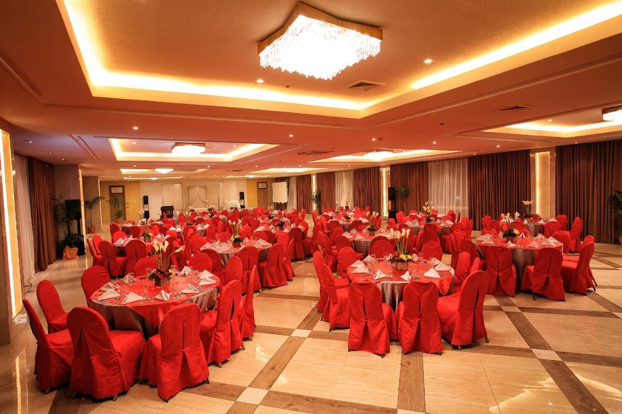 The Royal Mandaya Hotel Davao City Eksteriør billede