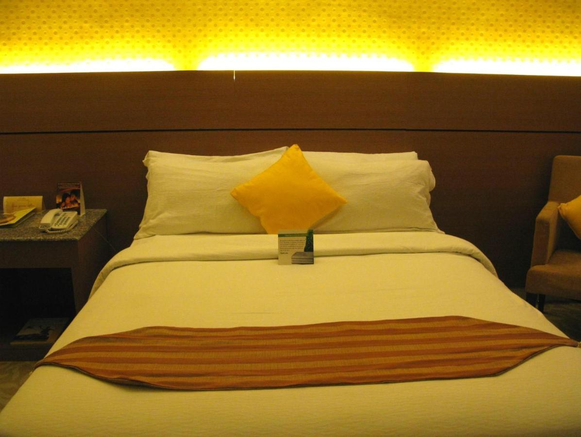 The Royal Mandaya Hotel Davao City Eksteriør billede